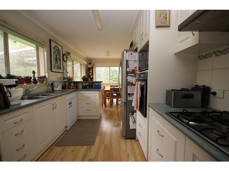 7327 Princes Highway, Tyrendarra VIC 3285