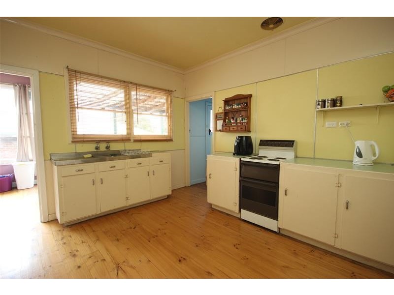 10 Bolivar Street, Terang VIC 3264