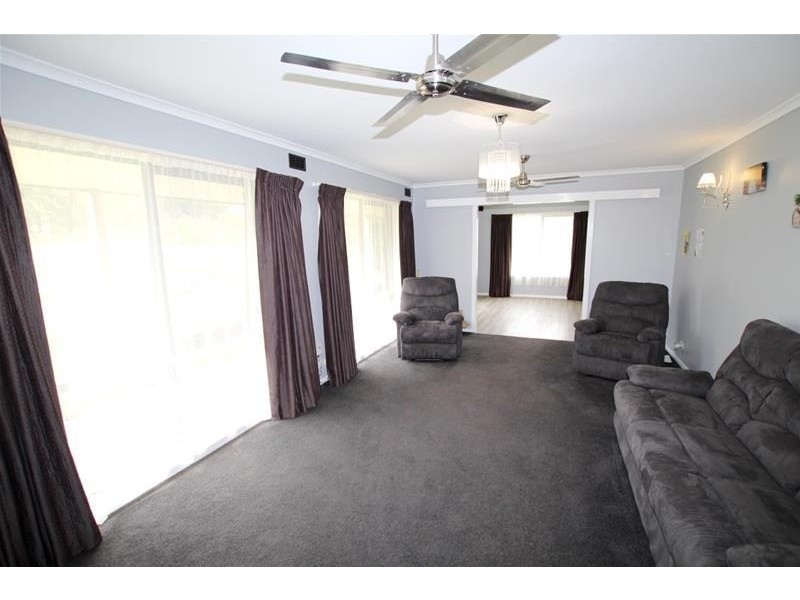 6 School Road, Panmure VIC 3265