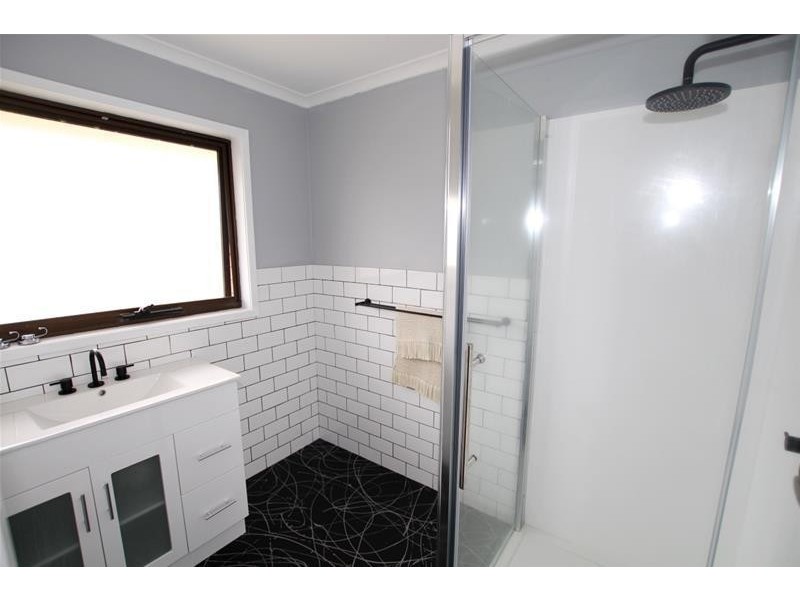 6 School Road, Panmure VIC 3265