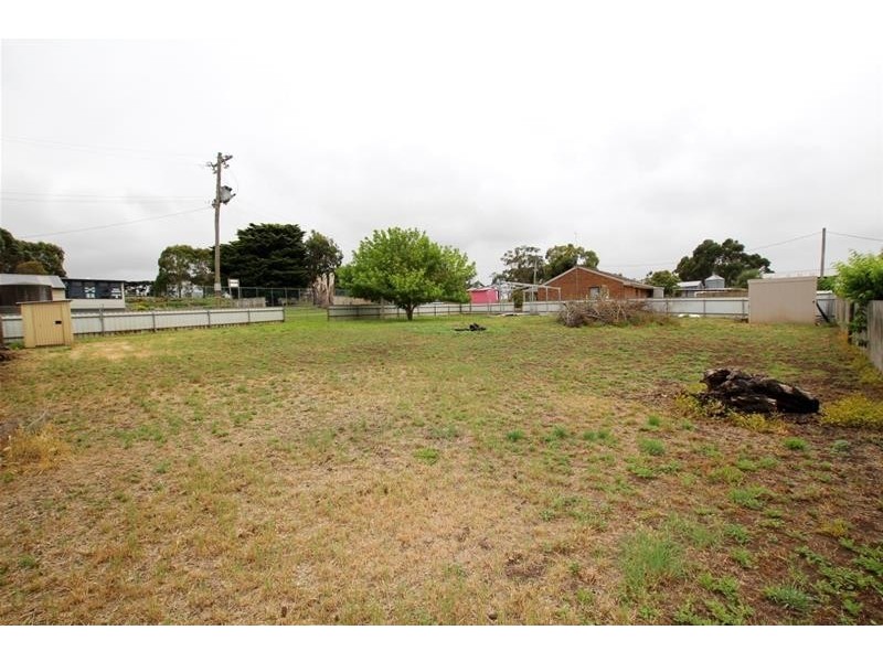 6 School Road, Panmure VIC 3265