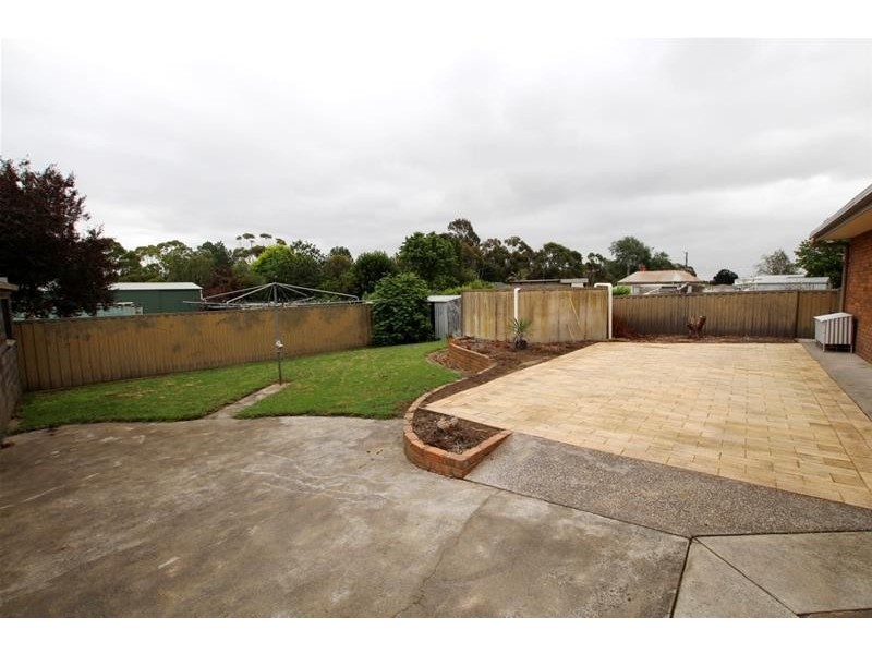 6 School Road, Panmure VIC 3265
