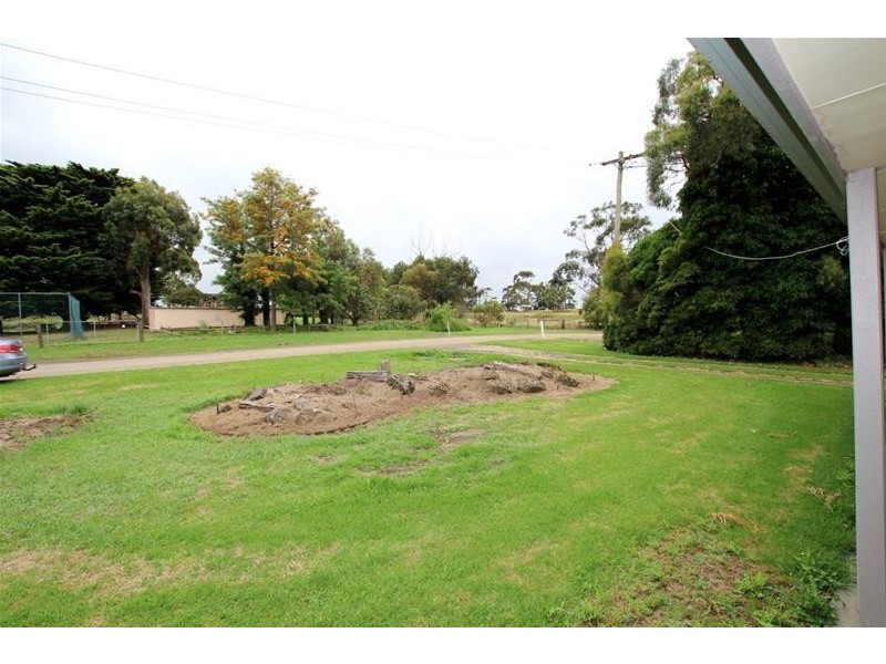 6 School Road, Panmure VIC 3265