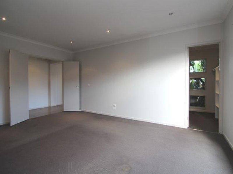 11 Huntingfield Drive, Warrnambool VIC 3280