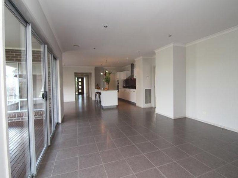 11 Huntingfield Drive, Warrnambool VIC 3280