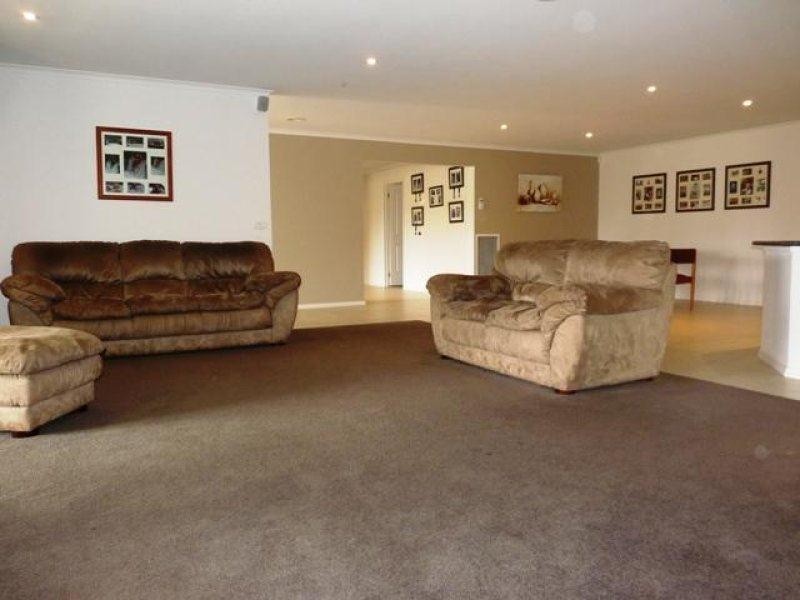 15 Clarke Street, Allansford VIC 3277