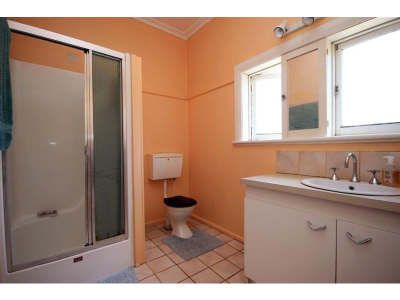 80 Darlington  Road, Mortlake VIC 3272