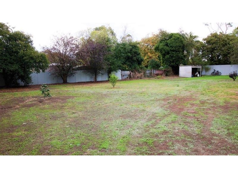 80 Darlington  Road, Mortlake VIC 3272