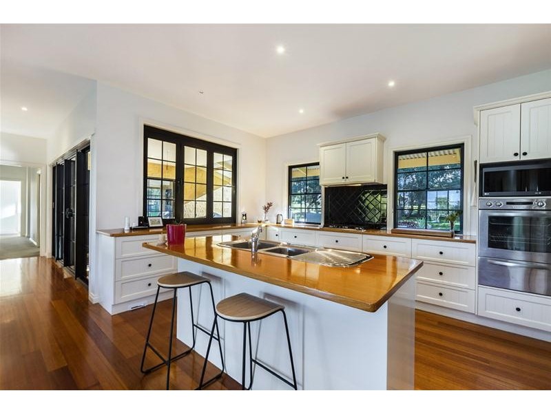 28 Douglas Lane, Illowa VIC 3282