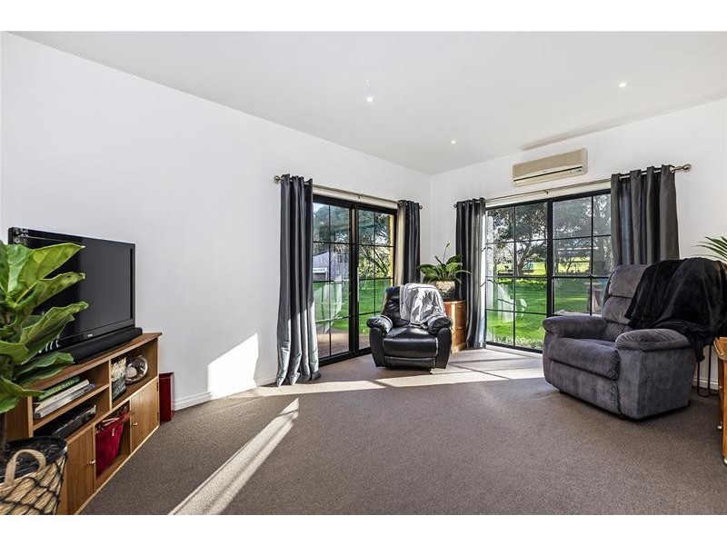 28 Douglas Lane, Illowa VIC 3282