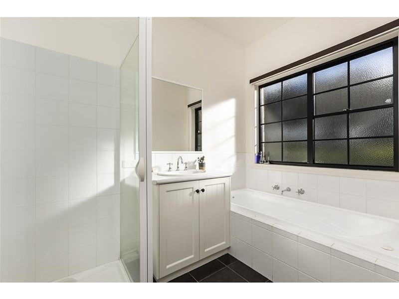 28 Douglas Lane, Illowa VIC 3282