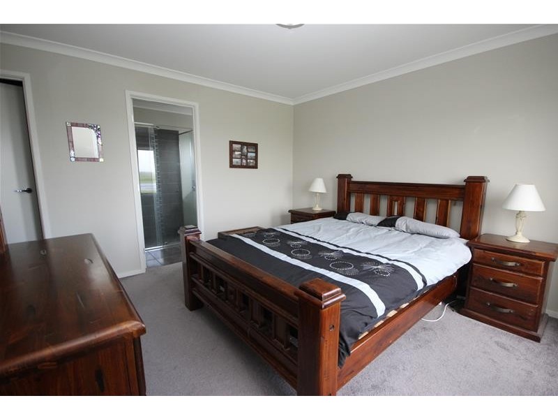 14 Nine Mile Creek Road, Koroit VIC 3282