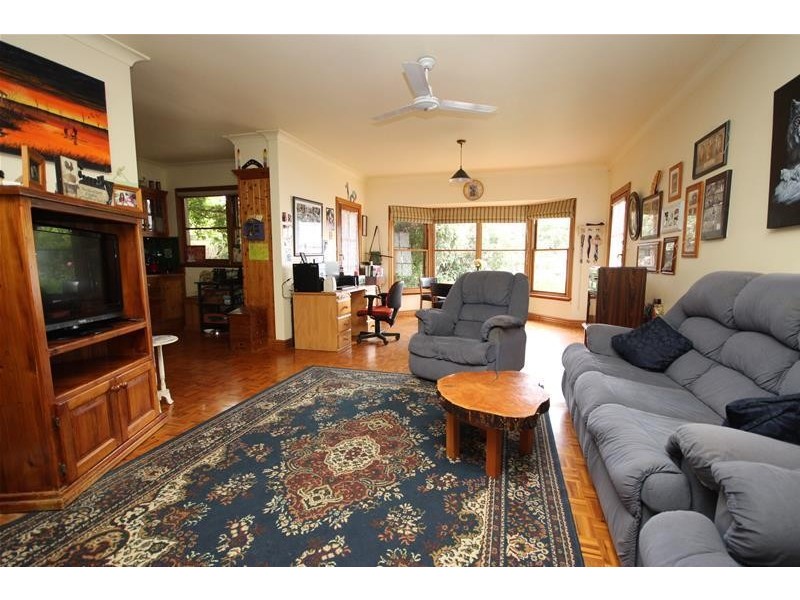 18 Terang – Mortlake Road, Noorat VIC 3265