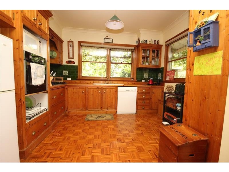 18 Terang – Mortlake Road, Noorat VIC 3265