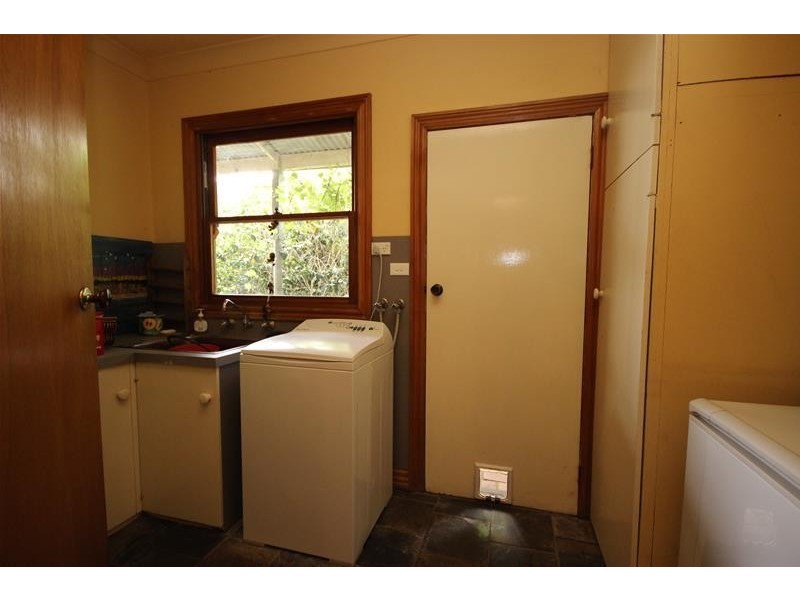 18 Terang – Mortlake Road, Noorat VIC 3265