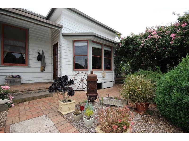 18 Terang – Mortlake Road, Noorat VIC 3265