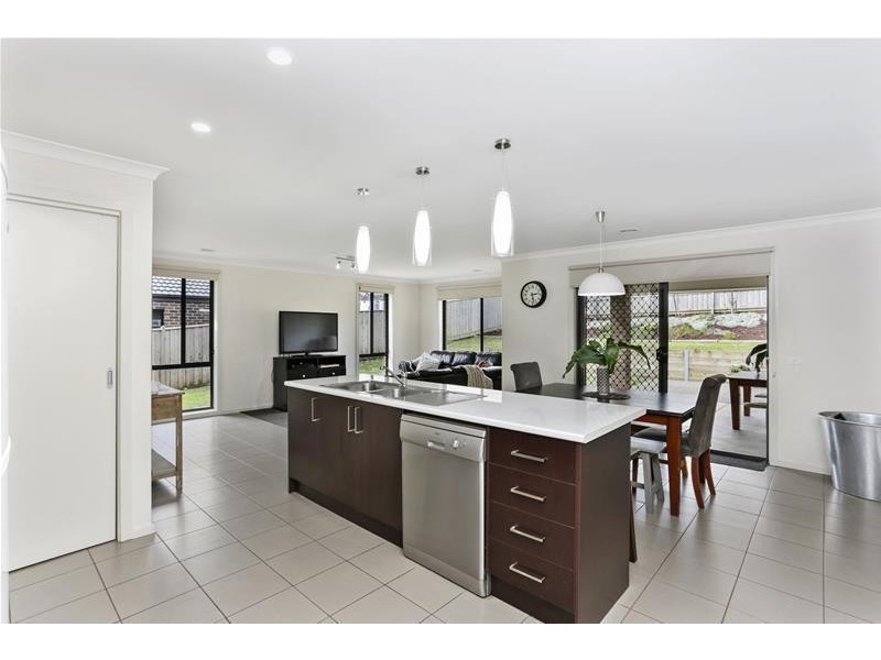 32 Dennington Rise, Warrnambool VIC 3280