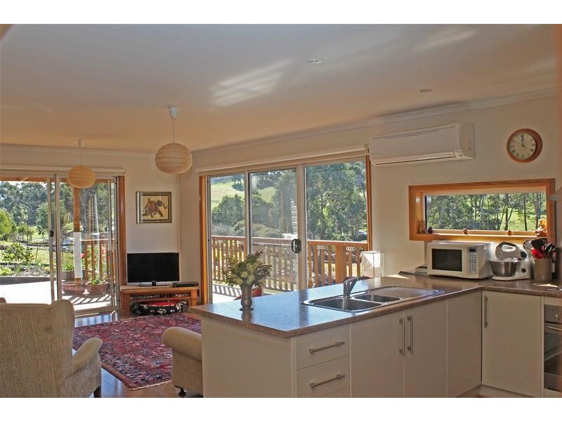 5c Glovers Road, Deep Bay TAS 7112