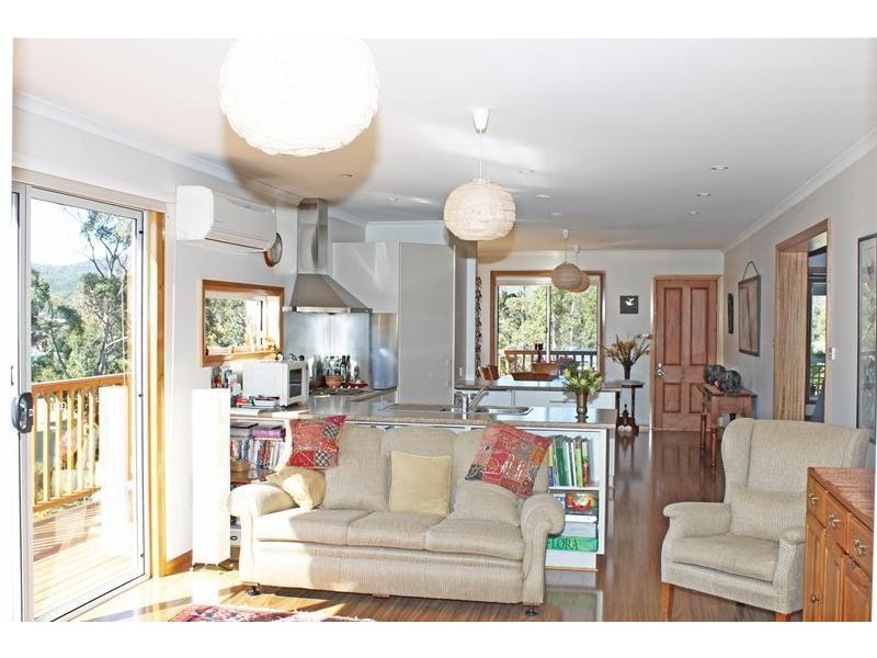 5c Glovers Road, Deep Bay TAS 7112