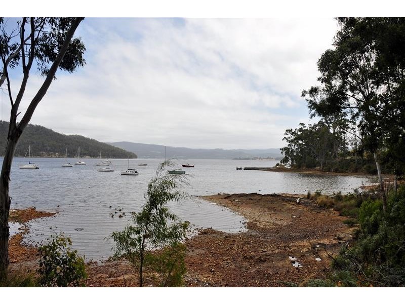 6713 Channel Highway, Deep Bay TAS 7112