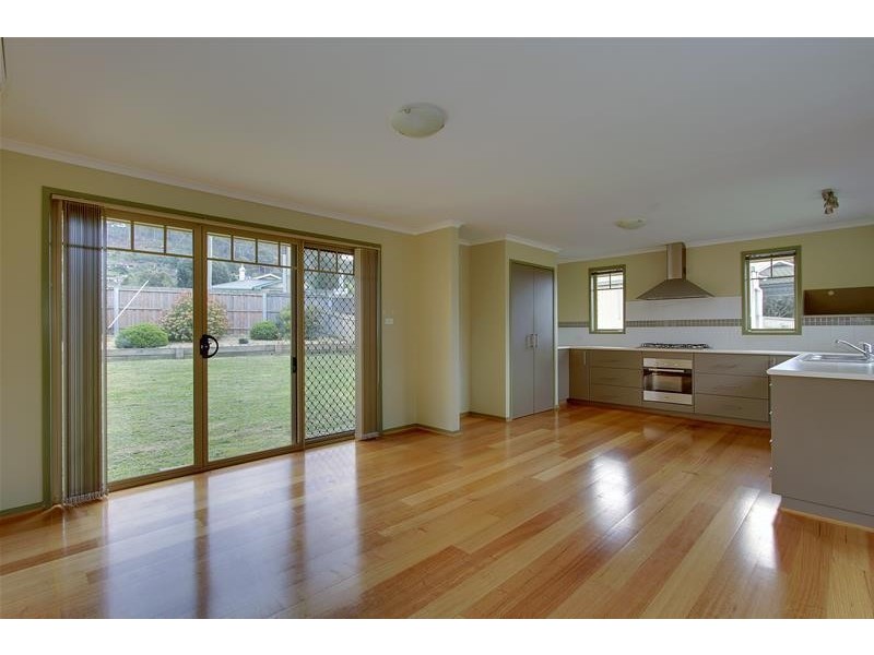 4 Old Apple Court, Huonville TAS 7109