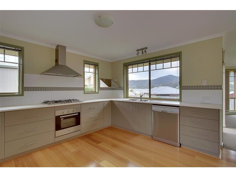 4 Old Apple Court, Huonville TAS 7109