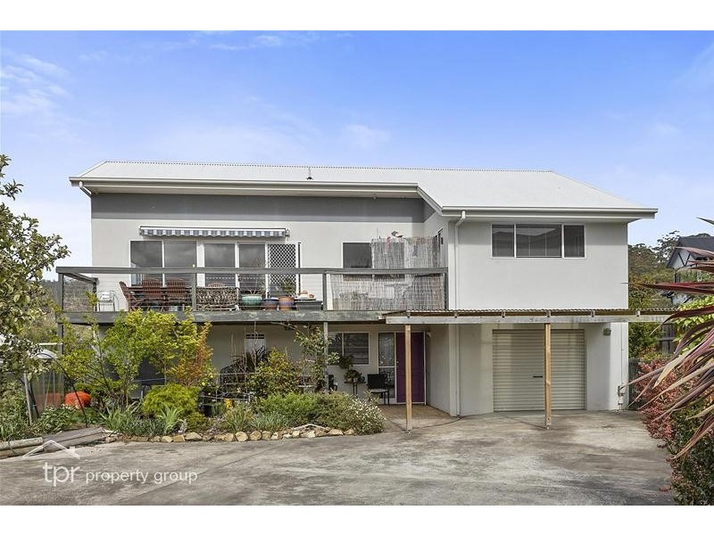 47 Tahune Crescent, Blackmans Bay TAS 7052