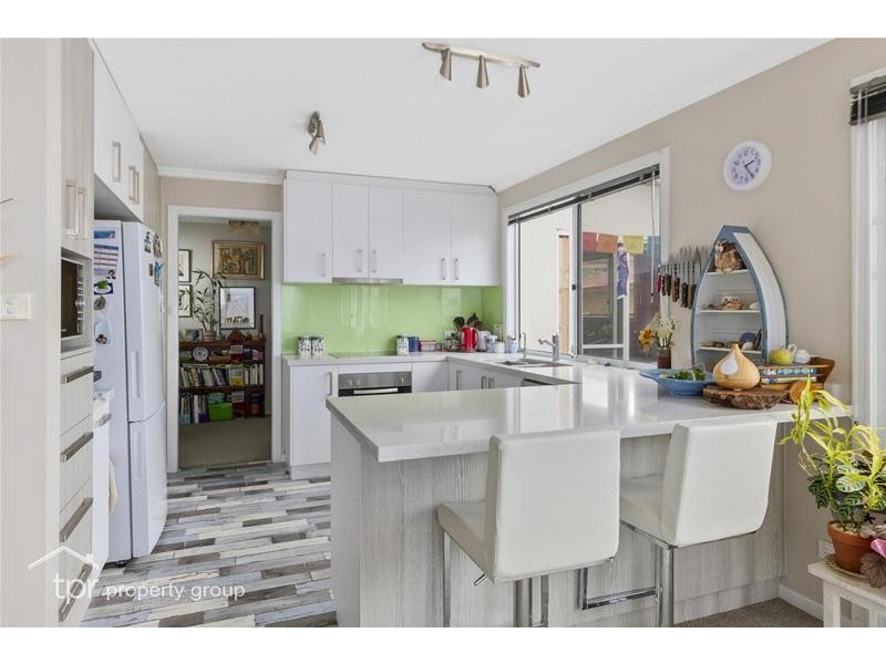 47 Tahune Crescent, Blackmans Bay TAS 7052