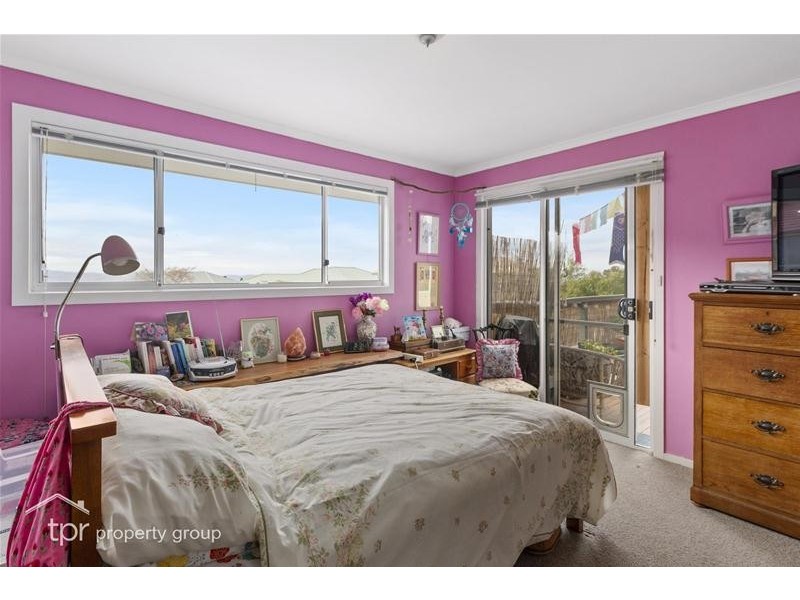 47 Tahune Crescent, Blackmans Bay TAS 7052