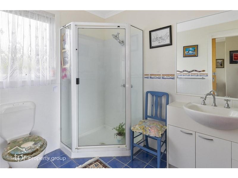 47 Tahune Crescent, Blackmans Bay TAS 7052