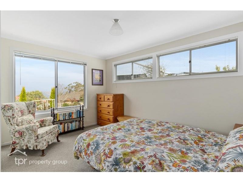 47 Tahune Crescent, Blackmans Bay TAS 7052