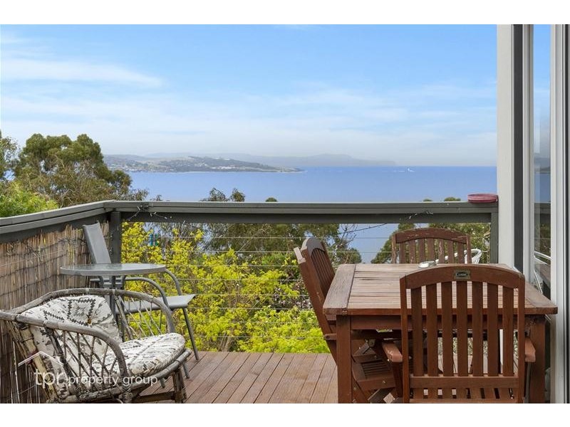 47 Tahune Crescent, Blackmans Bay TAS 7052