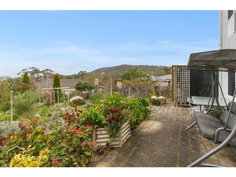 47 Tahune Crescent, Blackmans Bay TAS 7052