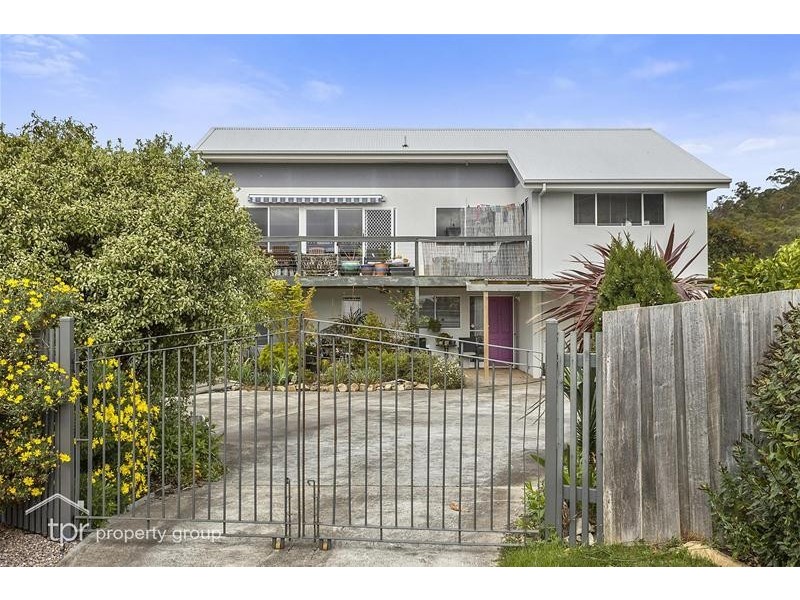 47 Tahune Crescent, Blackmans Bay TAS 7052