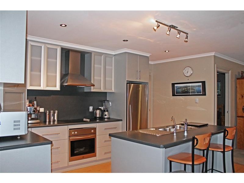 4 Sandrock Loop, Abels Bay TAS 7112