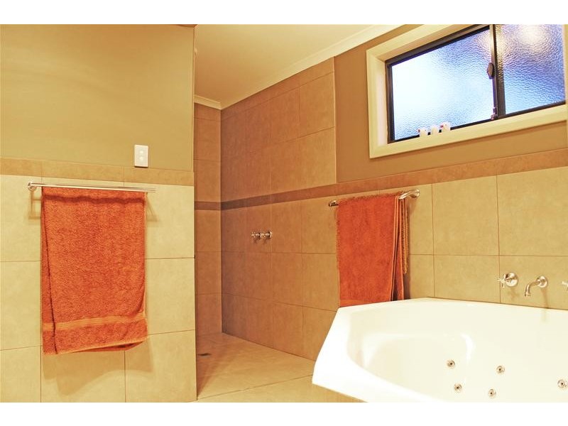 4 Sandrock Loop, Abels Bay TAS 7112