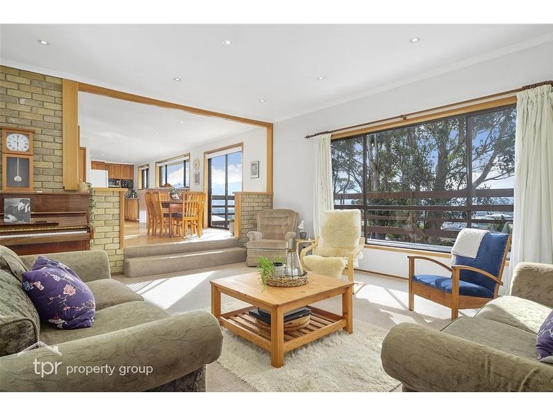 11 Hawthorn Drive, Kingston TAS 7050