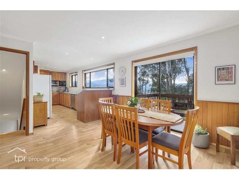 11 Hawthorn Drive, Kingston TAS 7050