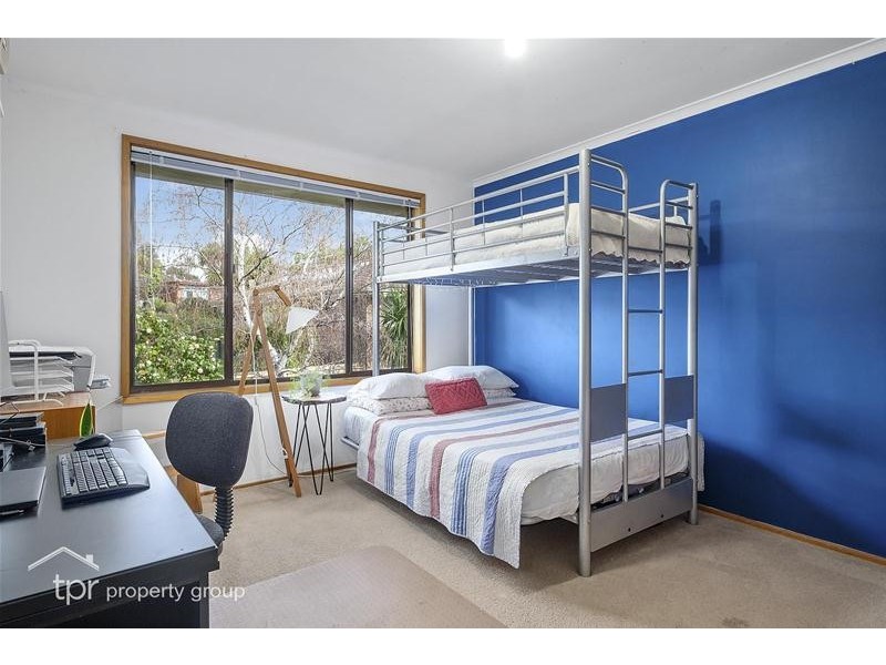 11 Hawthorn Drive, Kingston TAS 7050