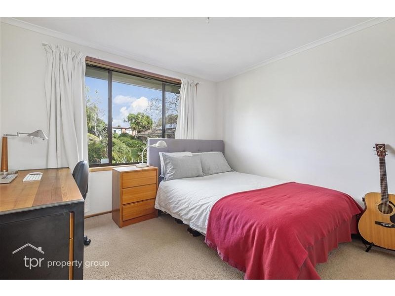 11 Hawthorn Drive, Kingston TAS 7050