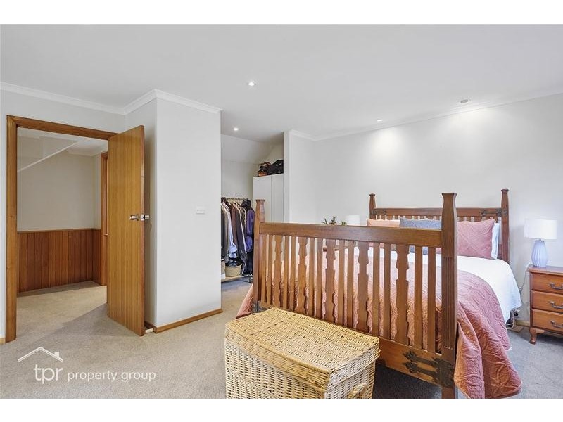 11 Hawthorn Drive, Kingston TAS 7050