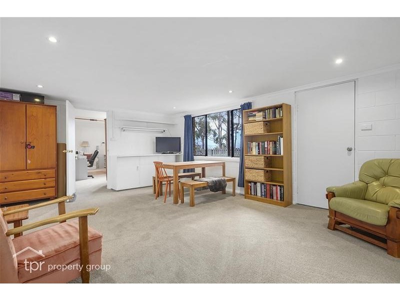 11 Hawthorn Drive, Kingston TAS 7050