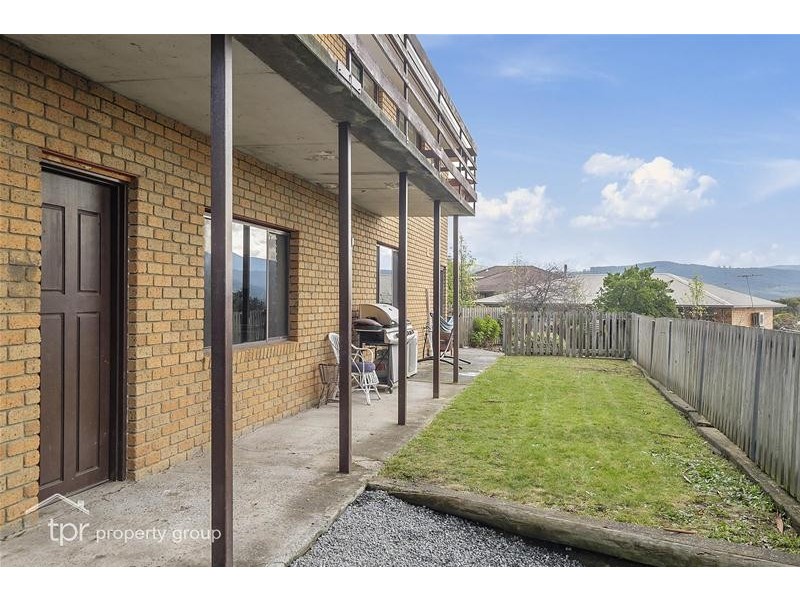 11 Hawthorn Drive, Kingston TAS 7050