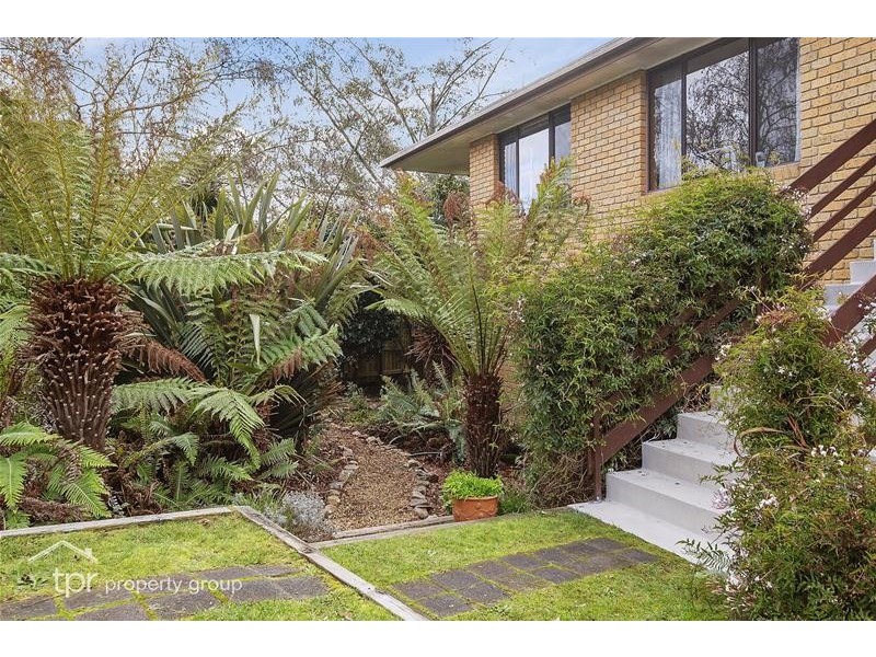 11 Hawthorn Drive, Kingston TAS 7050