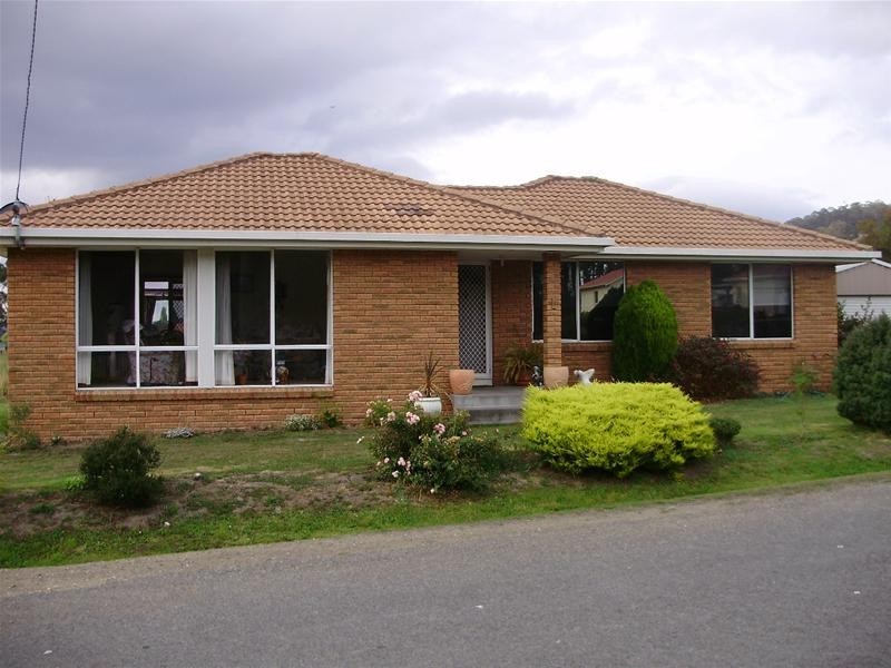 4 Garthfield Avenue, Cygnet TAS 7112