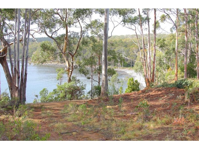 2 Lady Bay Road, Southport TAS 7109