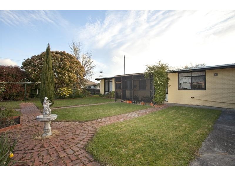 2 Oak Street, Huonville TAS 7109