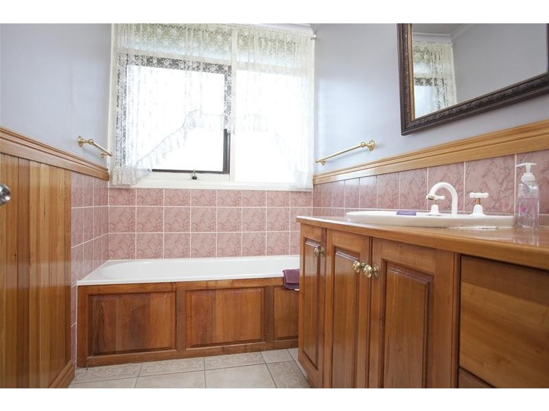 2 Oak Street, Huonville TAS 7109