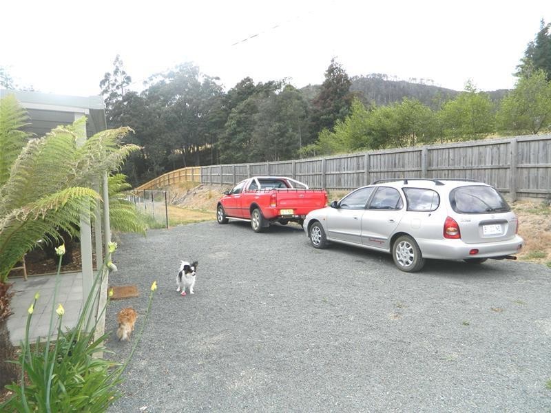 271 Cross Road, Gardners Bay TAS 7112