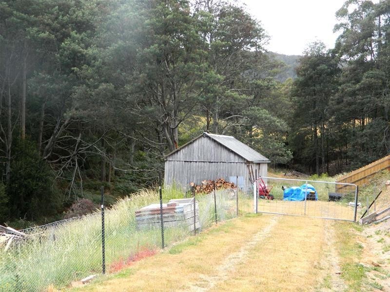 271 Cross Road, Gardners Bay TAS 7112